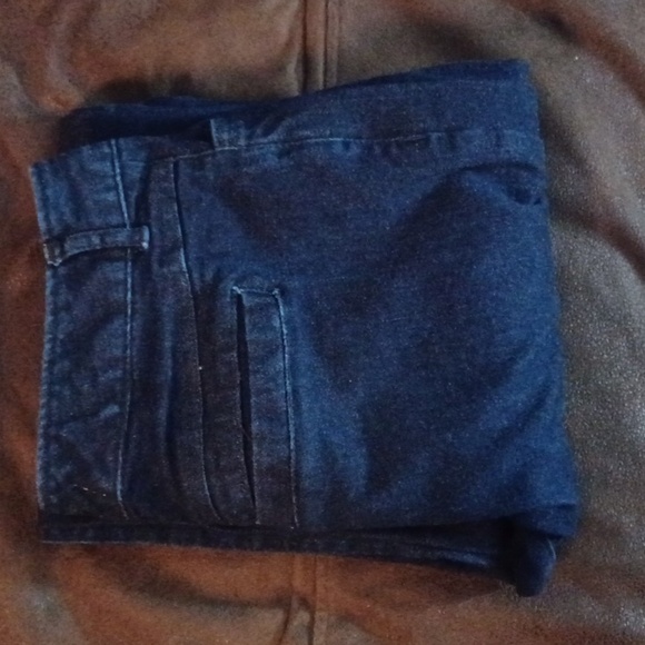 EST 1948 DENIM, WOMENS CLASSIC FIT, SIZE 4. - Picture 3 of 8